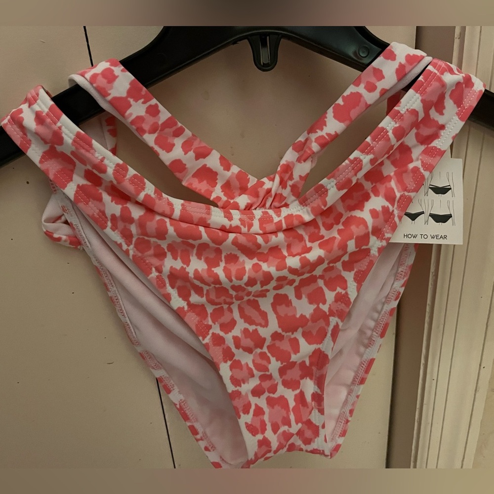 SUNDAZED bikini bottom size XL  New with tags (no liner)